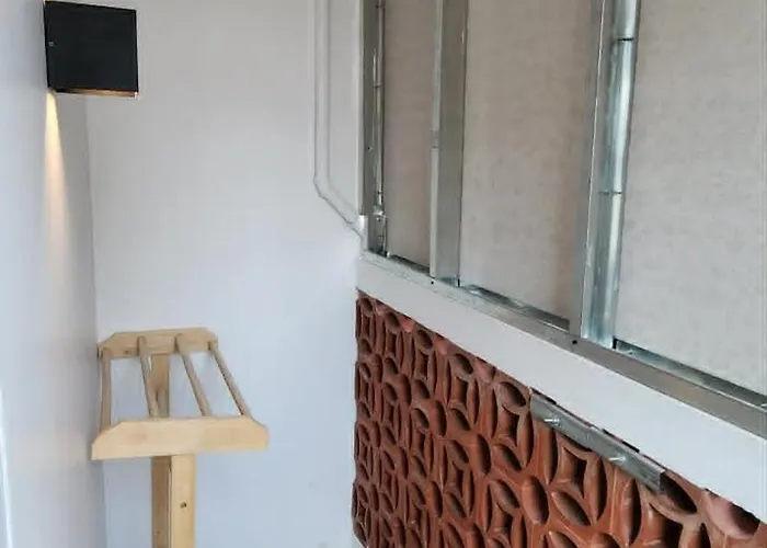 Old Hall, Contactless Check In Гостевой дом Бангкок